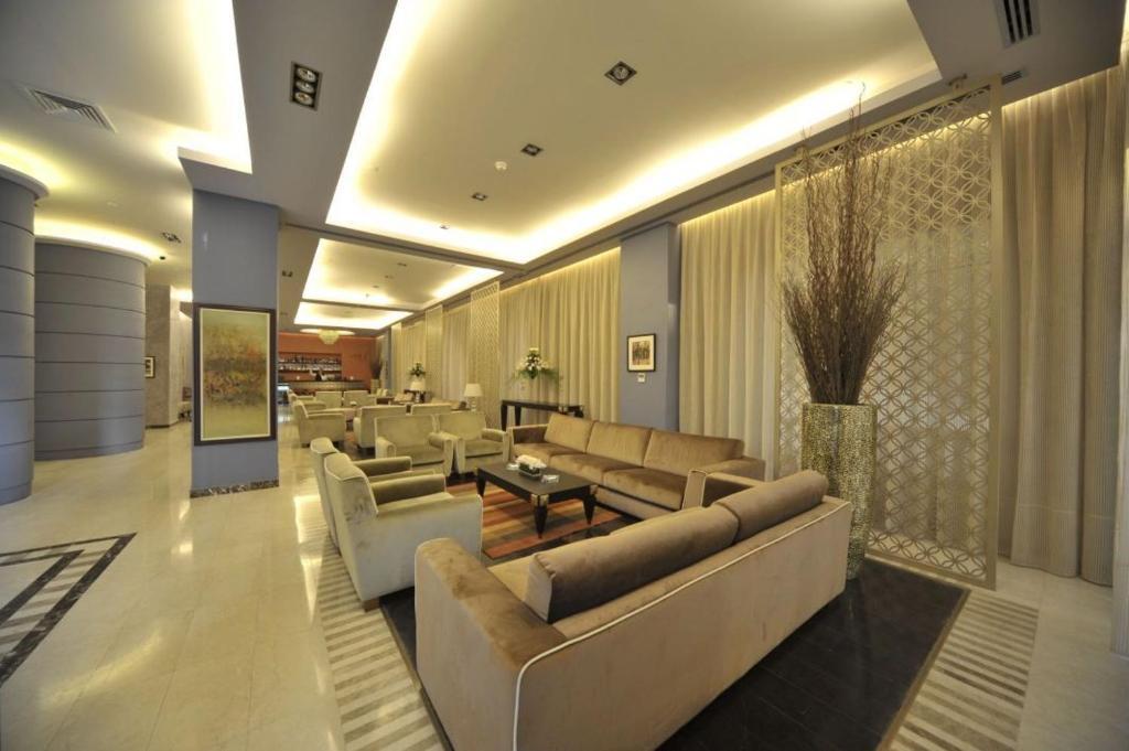 Il Palazzo Hotel And Suites Аман Екстериор снимка
