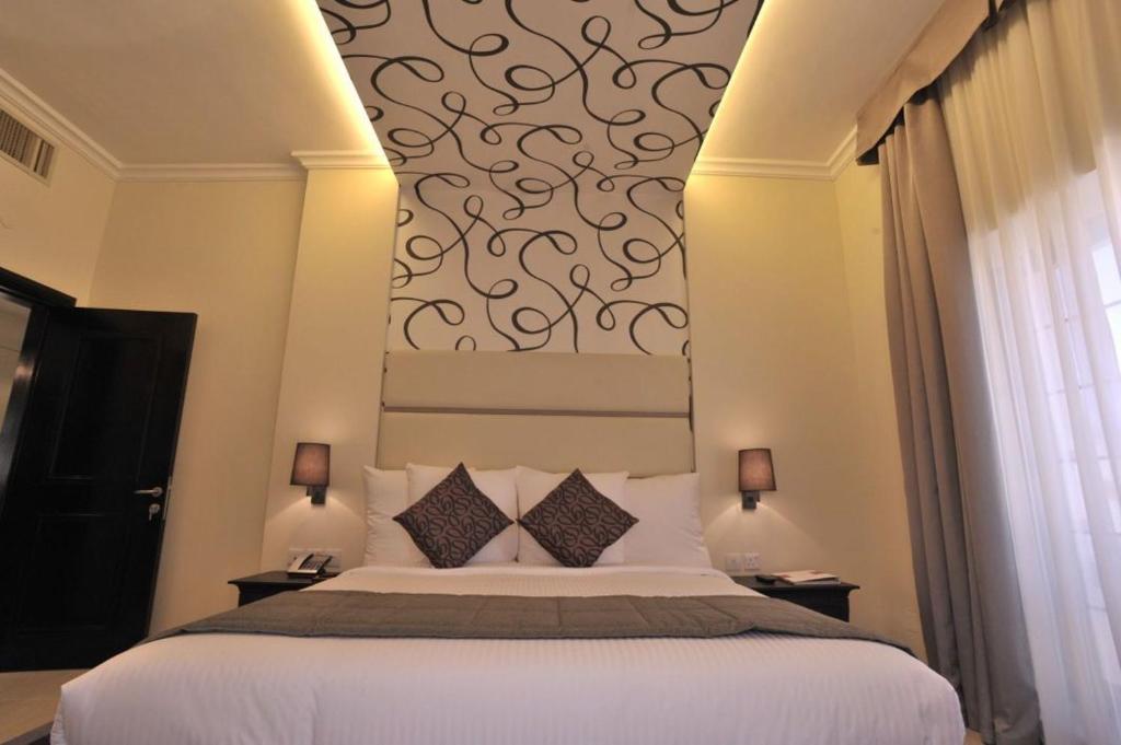 Il Palazzo Hotel And Suites Аман Екстериор снимка