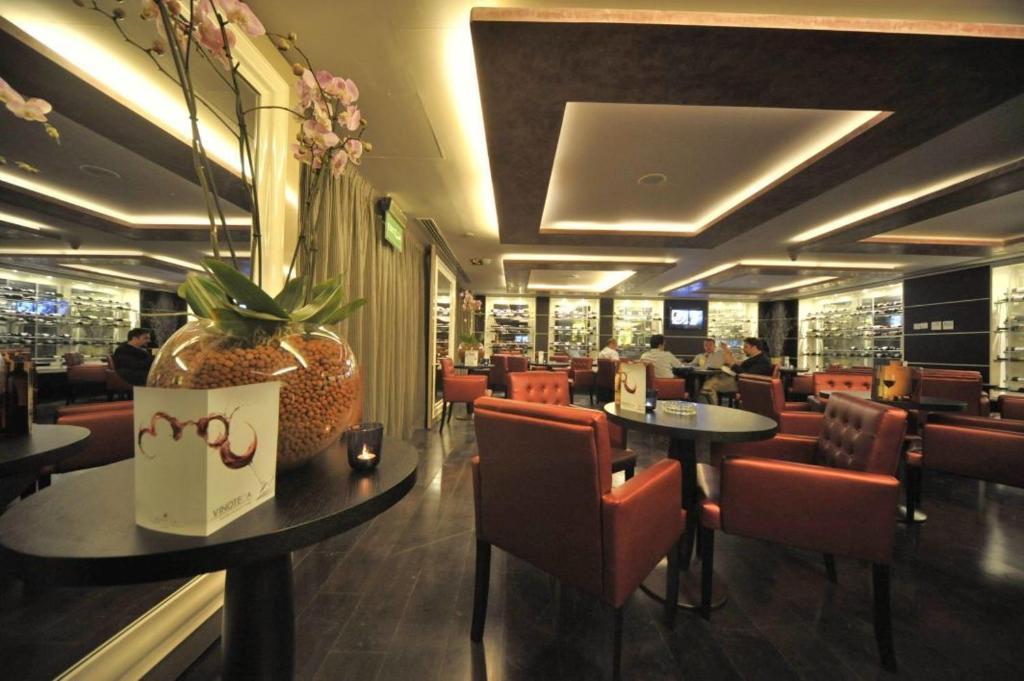 Il Palazzo Hotel And Suites Аман Екстериор снимка