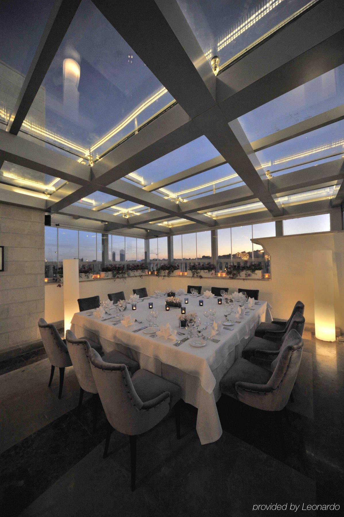 Il Palazzo Hotel And Suites Аман Екстериор снимка